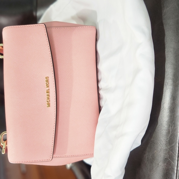 Brand New Michael Kors Purse - Picture 1 of 6